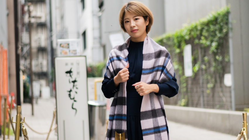 Discover the perfect presents! Gift luxurious cashmere scarves for birthdays and make your loved ones feel special. Explore our collection now!